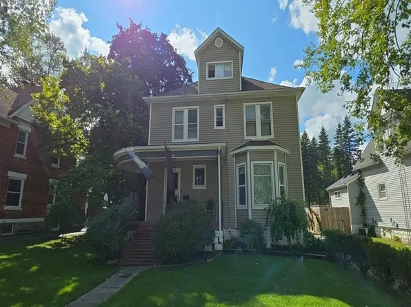 219 N Howard Ave, Croswell, MI 48422