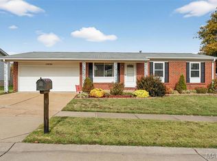 12035 Bobbett Dr, Maryland Heights, MO 63043