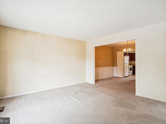 5th image of 4677 Forestdale Dr