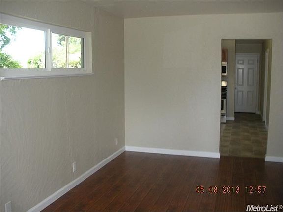3rd image of 640 James St