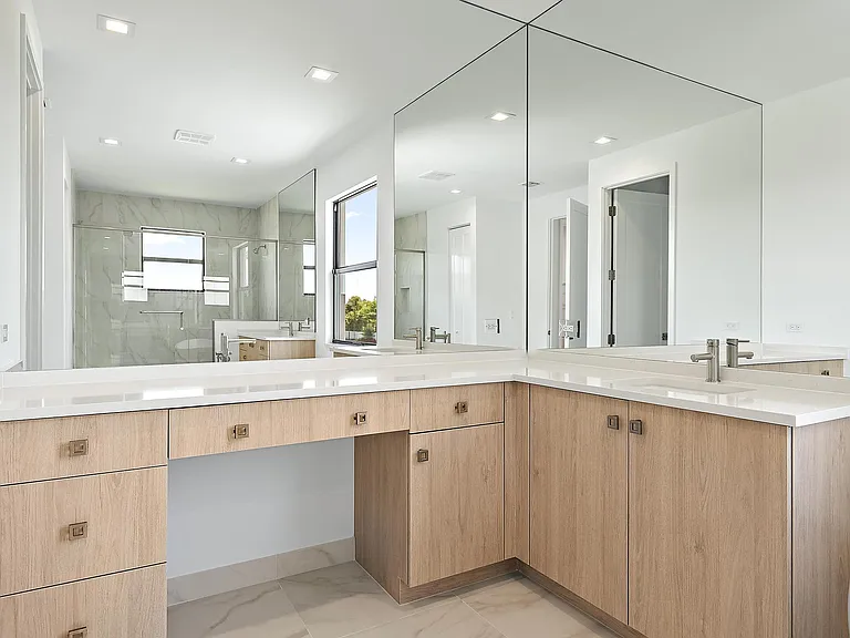 20471 Southernwood Ave — Photo 29