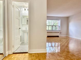 1291 Bayview Ave #309, Toronto, ON M4G 2Z9