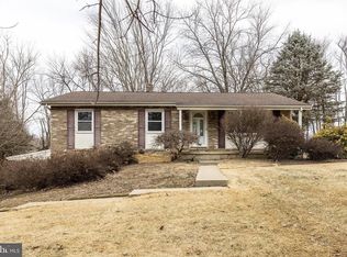 371 Garman Dr, Chambersburg, PA 17202