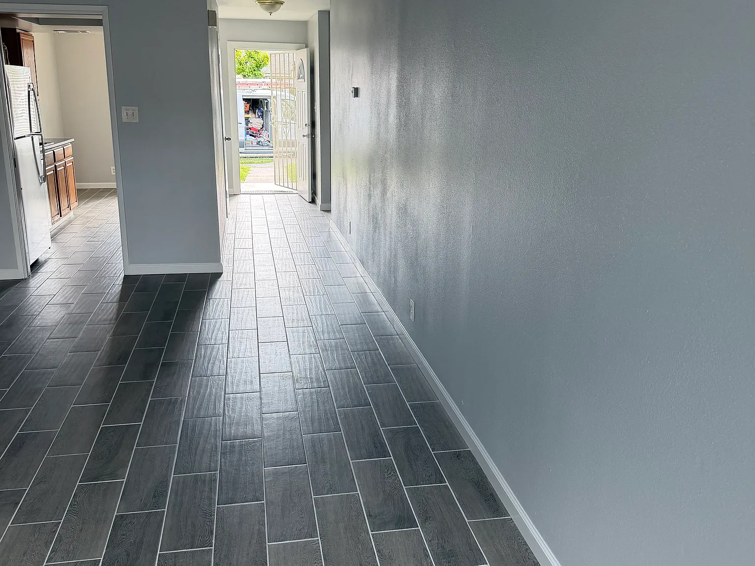 2 bed, 1100 sqft, $2,095 — Photo 3