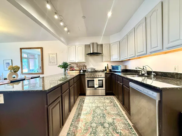 87 Elizabeth Street image 2 of 9