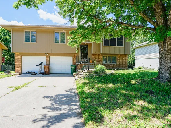 13106 S 24th St, Bellevue, NE 68123