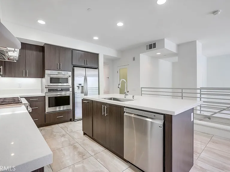 67 Lennox — Photo 15