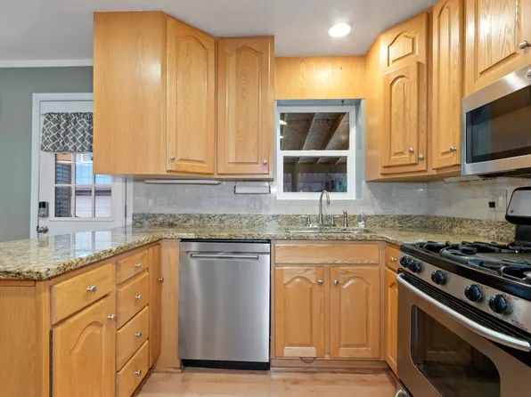 2207 E Redondo Ave, Salt Lake City, UT 84108
