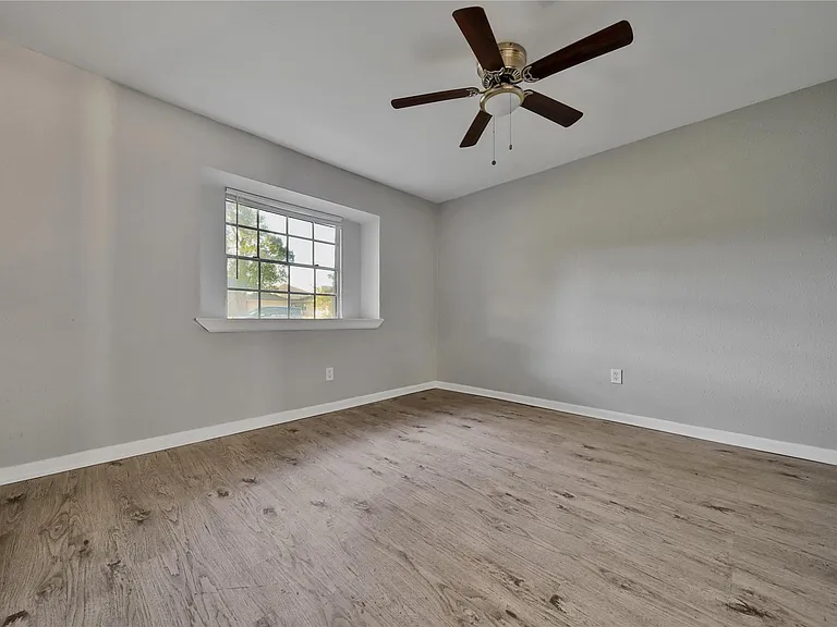 10071 Woodhollow Dr — Photo 32