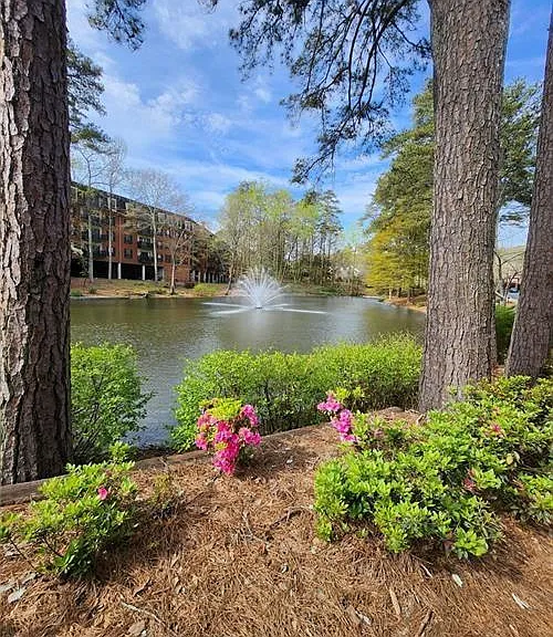 23311 Plantation Dr NE — Photo 2