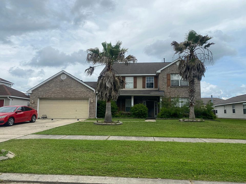 1st image of 233 Goldenwood Dr