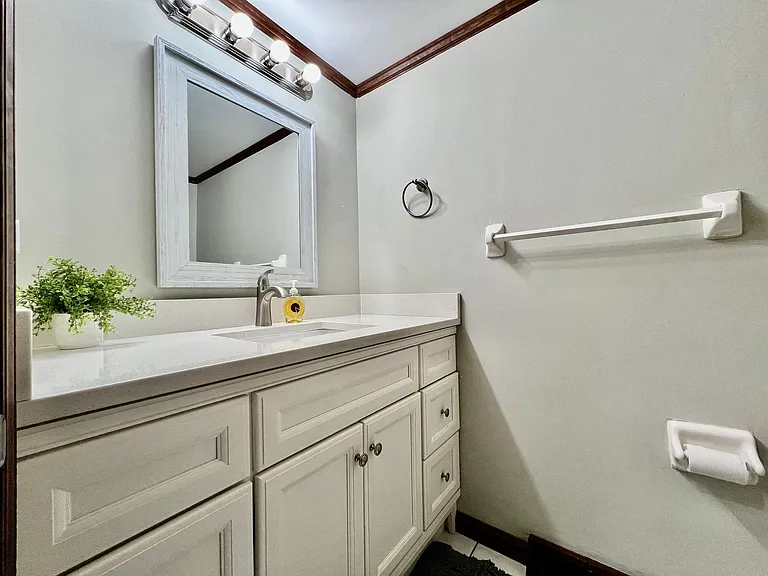 7033 Willowood Dr — Photo 25