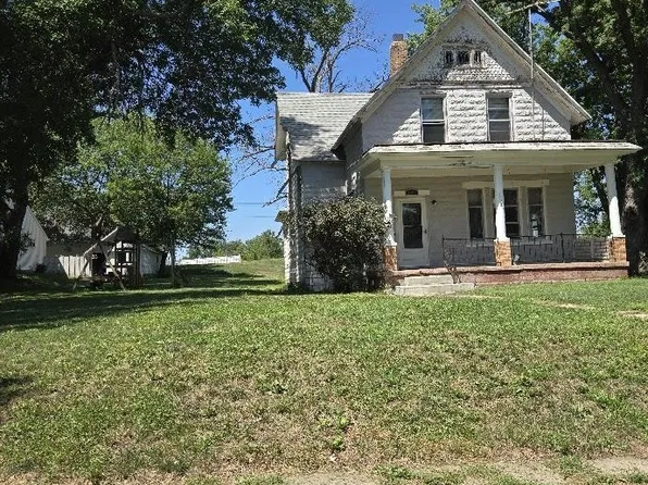 1106 W 4th St, Crofton, NE 68730