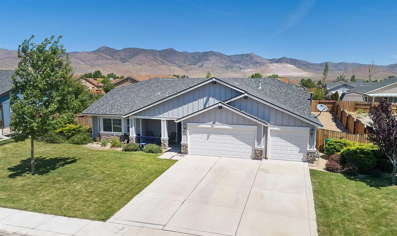 832 Laca St photo 1
