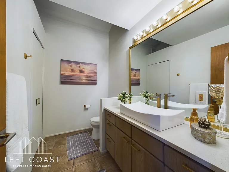 132 Salishan Dr — Photo 42