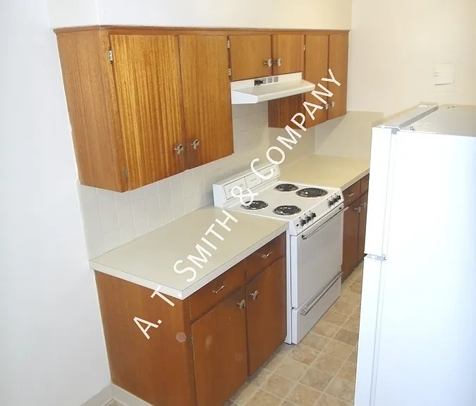 5427 Dover St #H — Photo 3