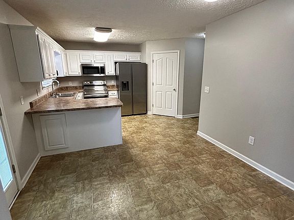 5th image of 122 Raven Ct