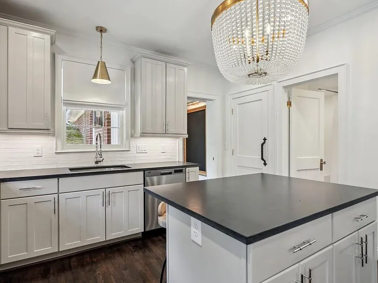 2140 Fairhaven Cir NE — Photo 12
