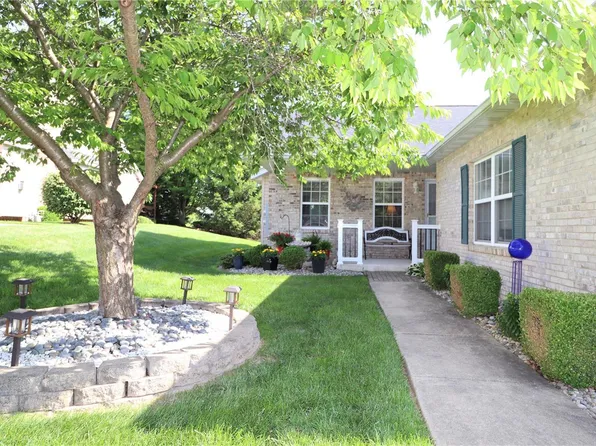 14 Arbor Ln, Glen Carbon, IL 62034