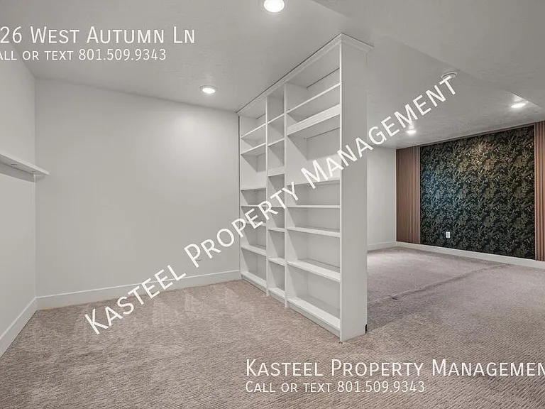 126 W Autumn Ln — Photo 28