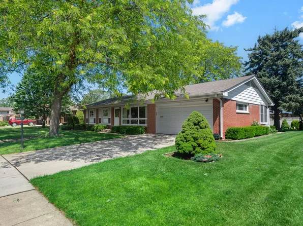 472 W Walnut Ave, Des Plaines, IL 60016