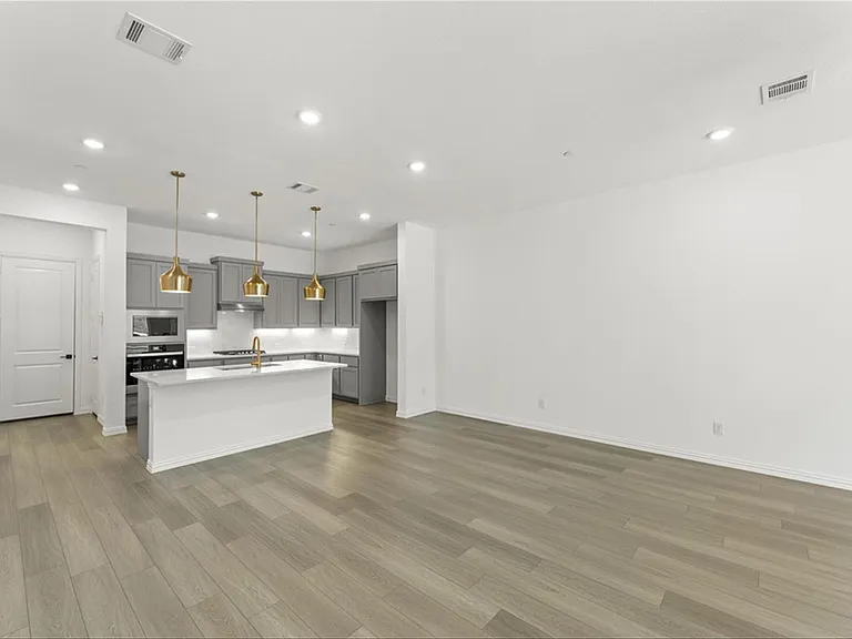 1279 Doris May Dr — Photo 16