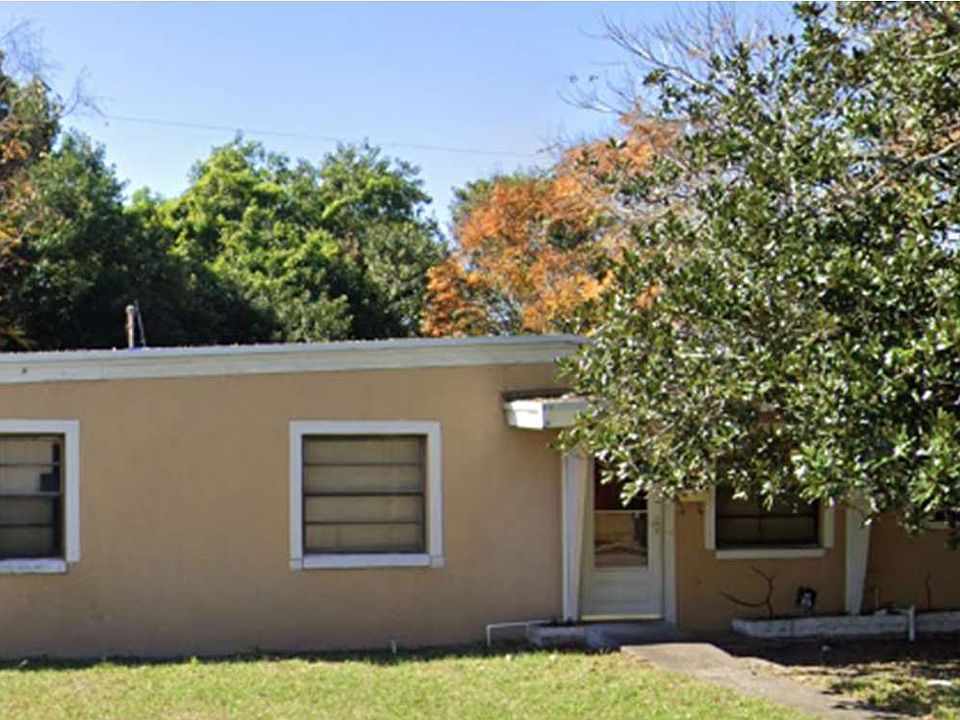 1st image of 1816 Barksdale Dr