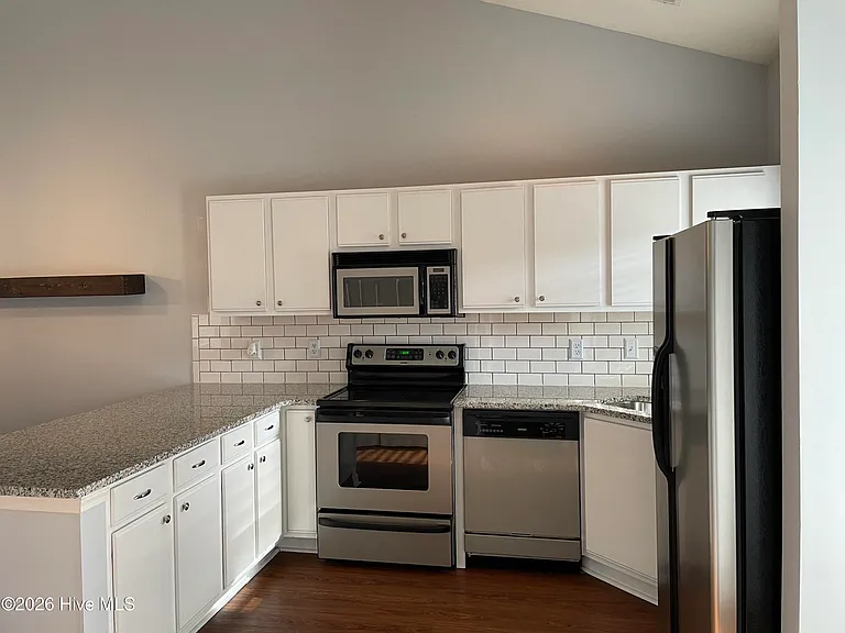 221 Hibiscus Way #221 — Photo 2
