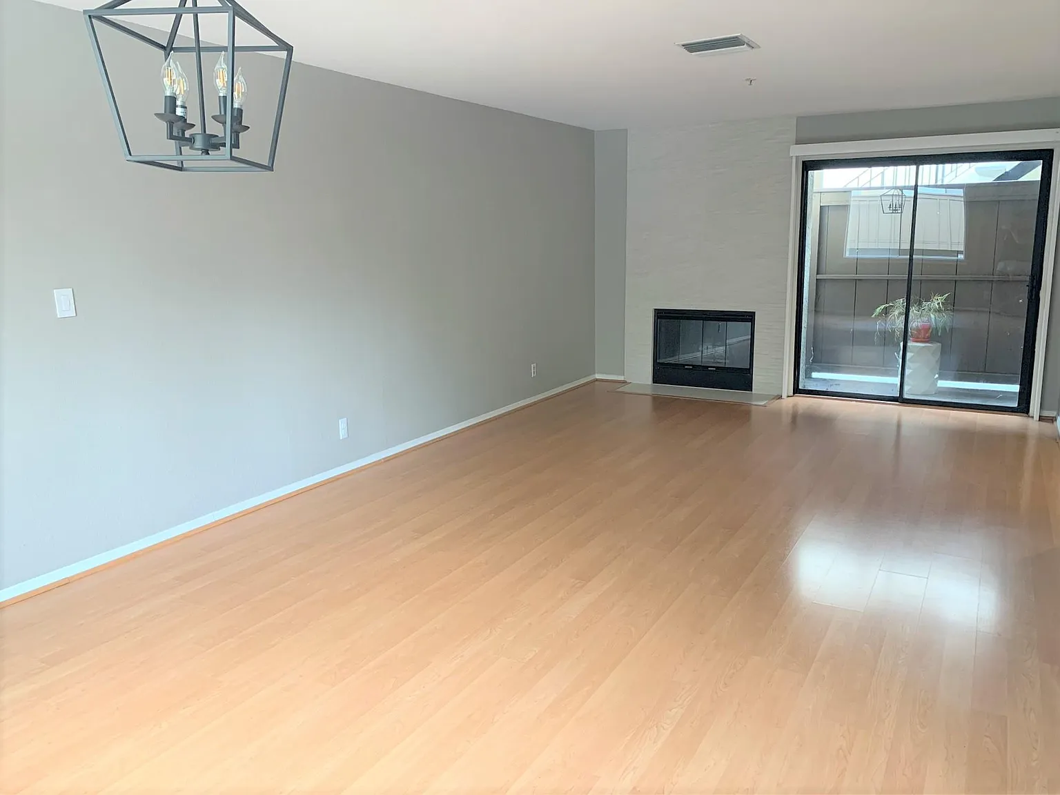 2 bed, 1056 sqft, $3,540 — Photo 1