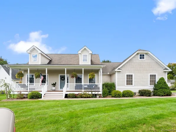 5 Hunters Ridge #5, Granby, CT 06035