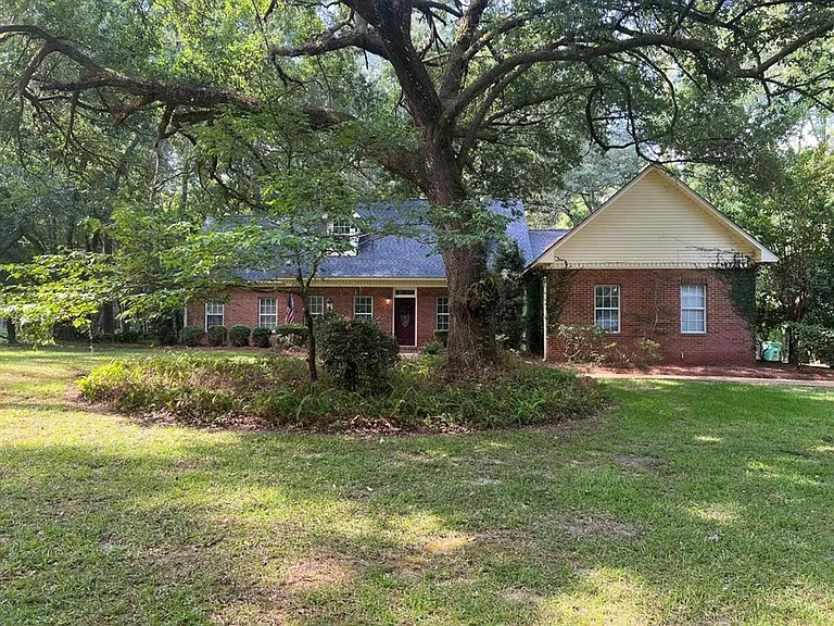 1381 Manor House Dr — Photo 1