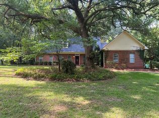 1381 Manor House Dr, Tallahassee, FL 32312