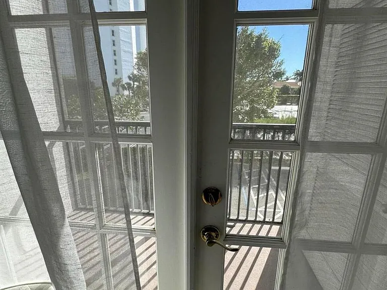 1601 S Flagler Dr #106O — Photo 15
