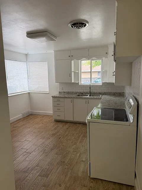 4 bed, 1900 sqft, $2,000 — Photo 4