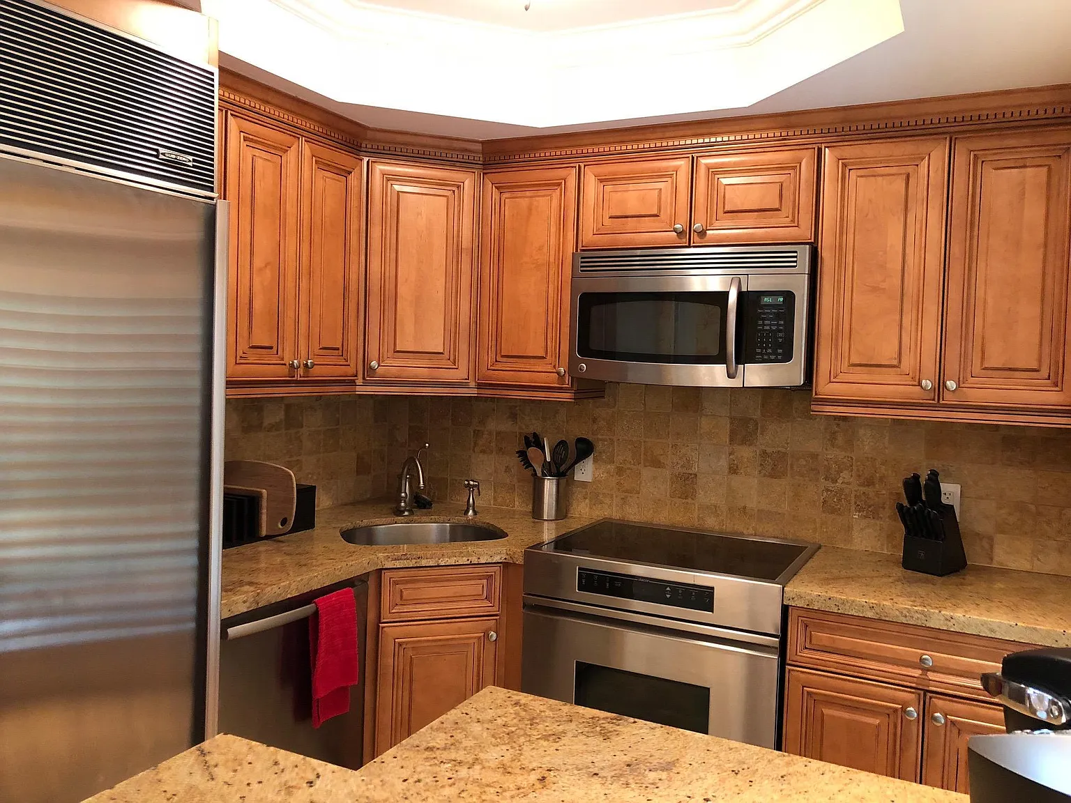 1 bed, 1.5 bath, 664 sqft, $4,250 — Photo 4