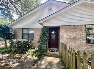 513 3rd St, Fairhope, AL 36532
