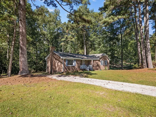 2418 Derby Dr, Rocky Mount, NC 27804