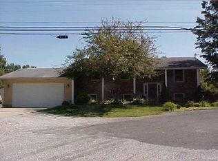 3703 Humbert Rd, Alton, IL 62002