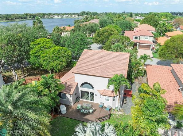5490 NW 50th Ave, Coconut Creek, FL 33073
