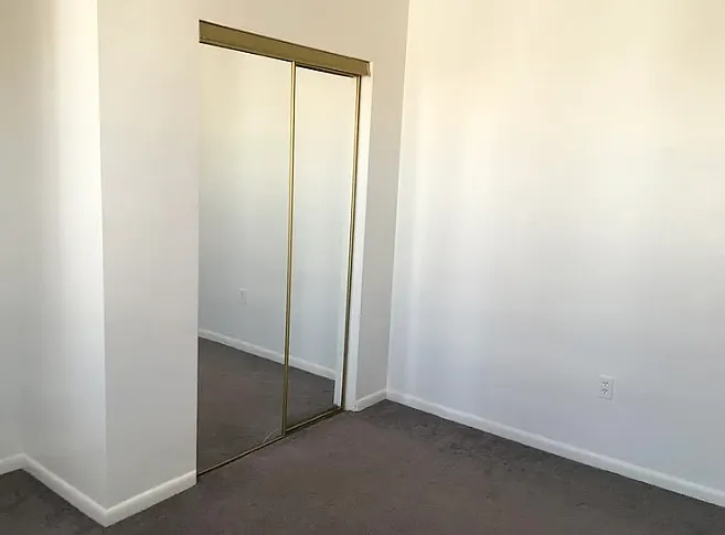 2 bed, 975 sqft, $1,500 — Photo 4