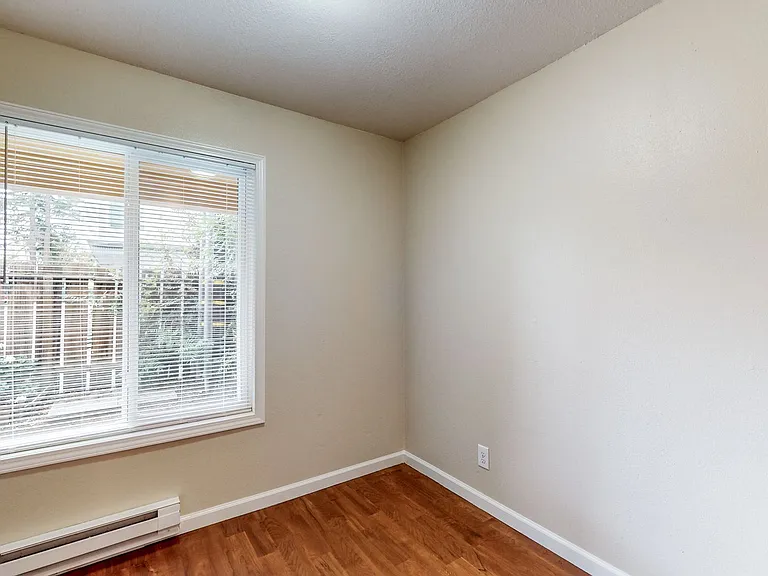 2305 McBride Ln — Photo 5