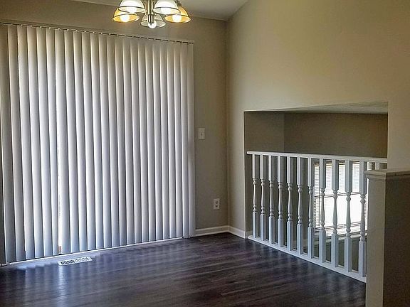 2nd image of 5665 Loftwood Dr SE