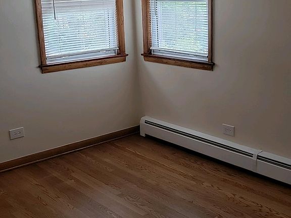 4th image of 326 Beach Ave