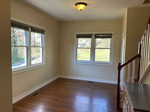 5th image of 4430 Seneca Ave APT B