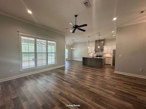 4th image of 57 Copperfield Dr
