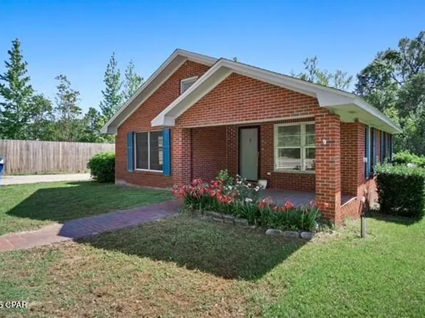 17395 NE Pear St, Blountstown, FL 32424