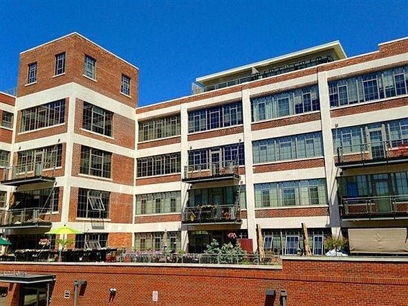 1st image of 315 2nd St APT 414