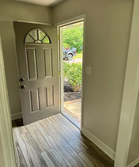 3930 Manor House Dr — Photo 5