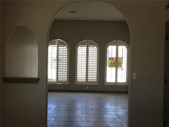 5th image of 14816 Sunny Land Ave