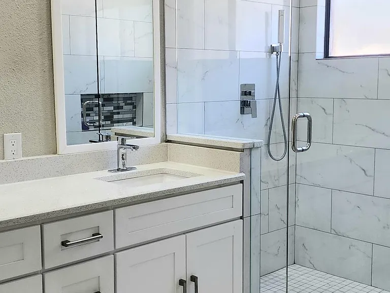 1906 Village Creek Dr — Photo 9